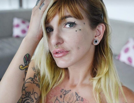 Luxes model top pictures