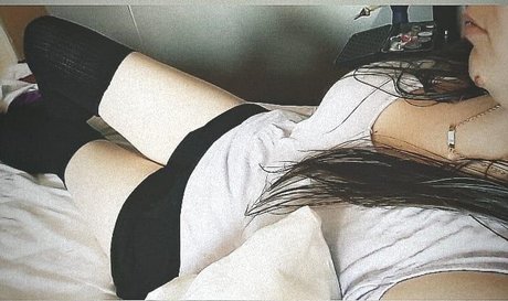 Lilly Luv model pretty img