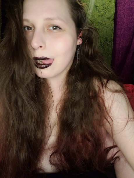 LustyLuthien_ nude actress image