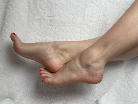 _Luna s Feet_ xxx pornstar gallery