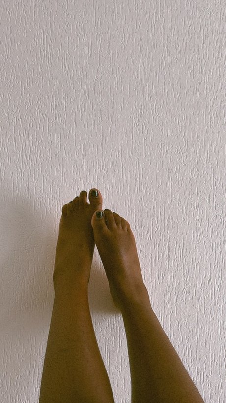 Lula Moon exclusive actress img