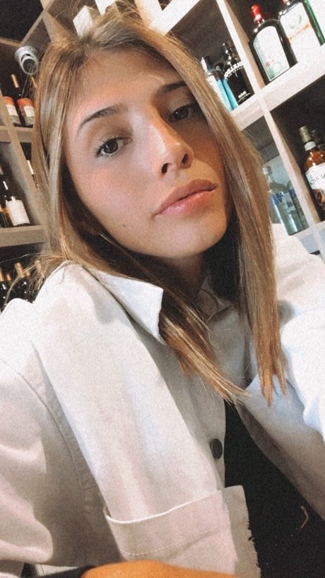 Luji_ naked model gallery