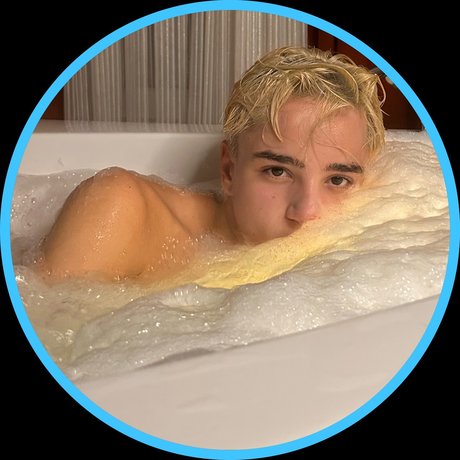 LuiskapXXX free pornstar photo