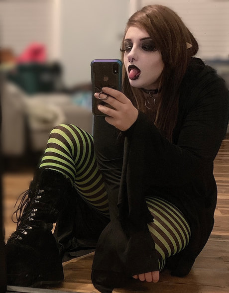 Sukie top actress photos