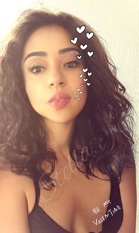 MakeMeRich nude actress galleries