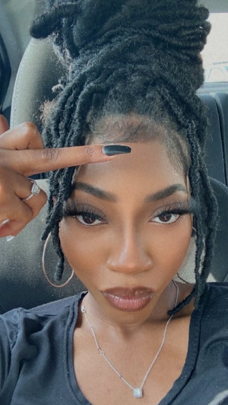 Goddess Maezy beautiful pornstar galleries