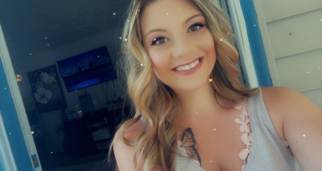 Madi Mae pretty model images