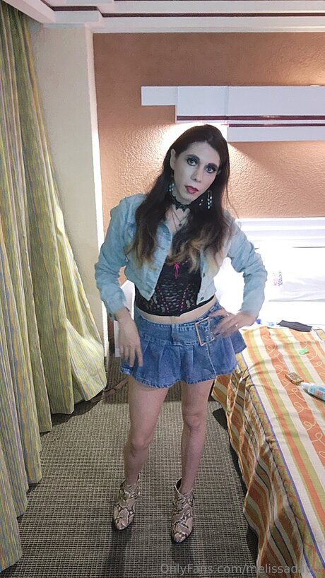 Melissa Davol model high quality img