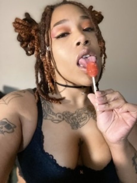 CREME DA LA MEOW MEOW_ sexy model pic