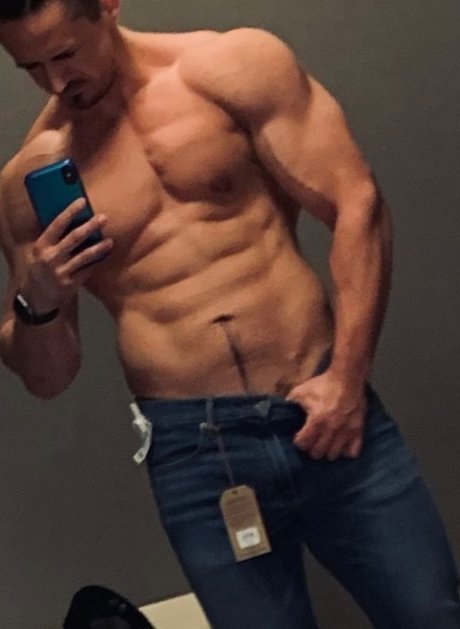 MeatheadX naked pornstar img