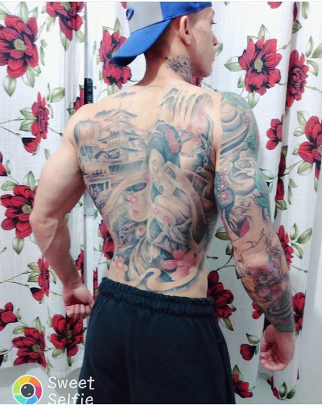 Niel Silva pornstar naked pic