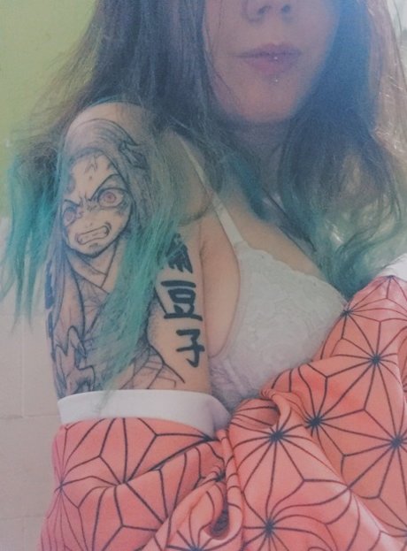 Maze_ star nude photo