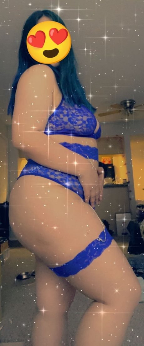 May Bay hot star img