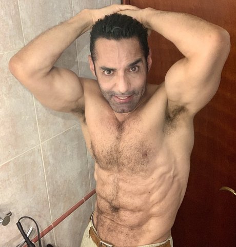 MaXXXeur hot star galleries