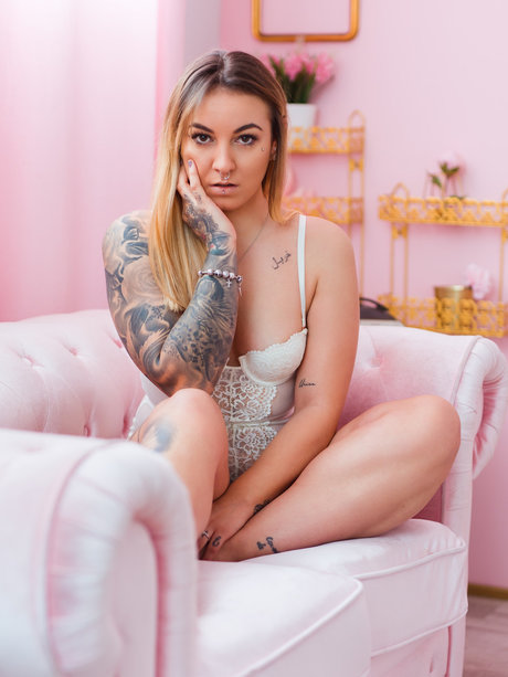 Mavina sexy star photos