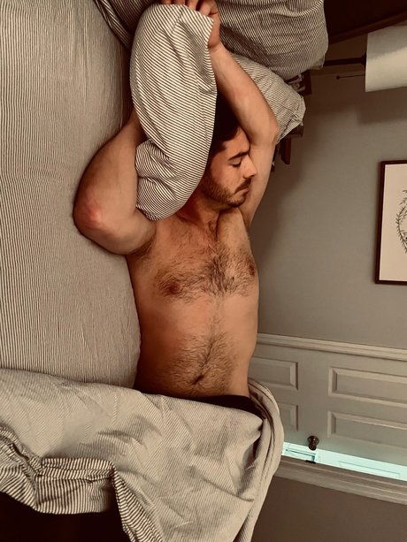 Matty Kakes adult model img