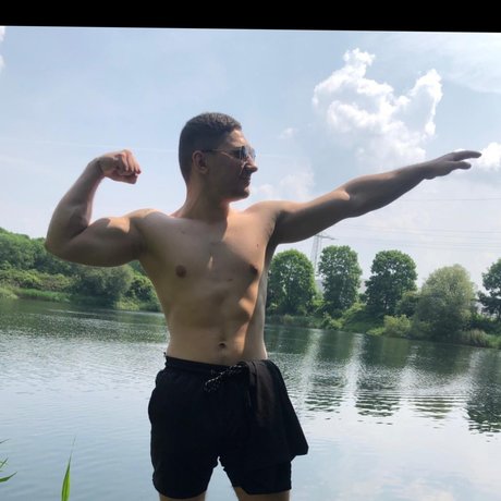 MASTERBOOMBASTIC star adult img