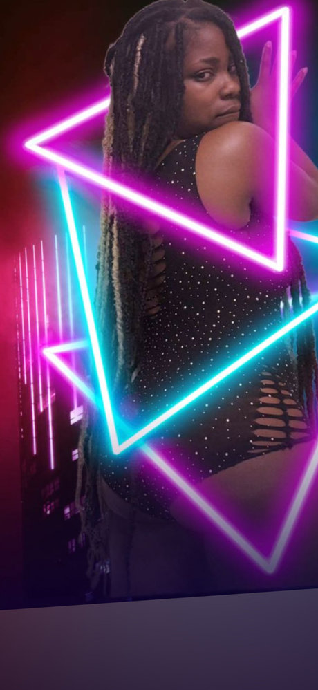 BluuHazee star pretty photos