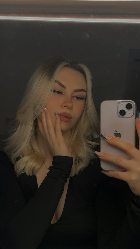 Mischka pornstar naked photos