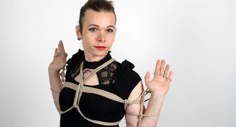 Miri Mayhem model nudes img