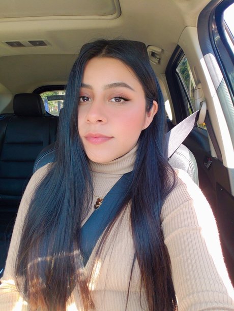 Mir n Dami n Gomez naked model img