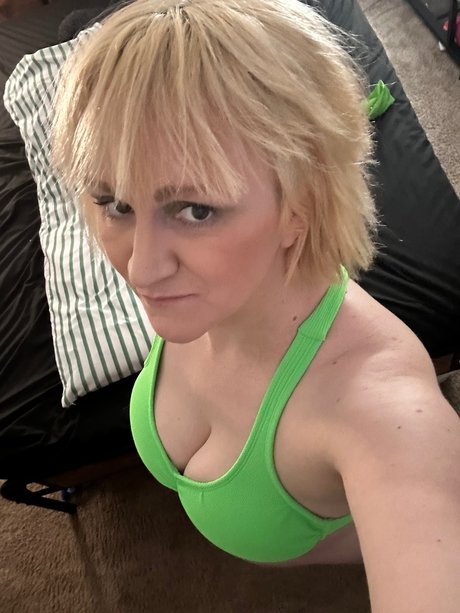 Mindy Michelle naked actress pics