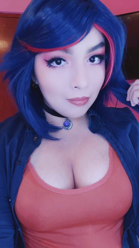 Mily Strife sexy star archive