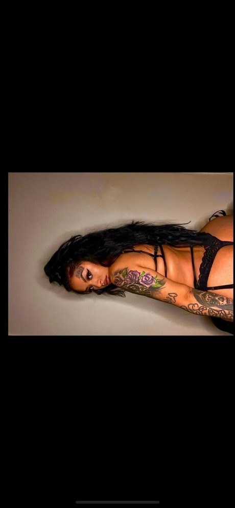 Millie Rose model nudes picture