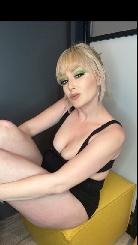 Millie Nichole model nice photos