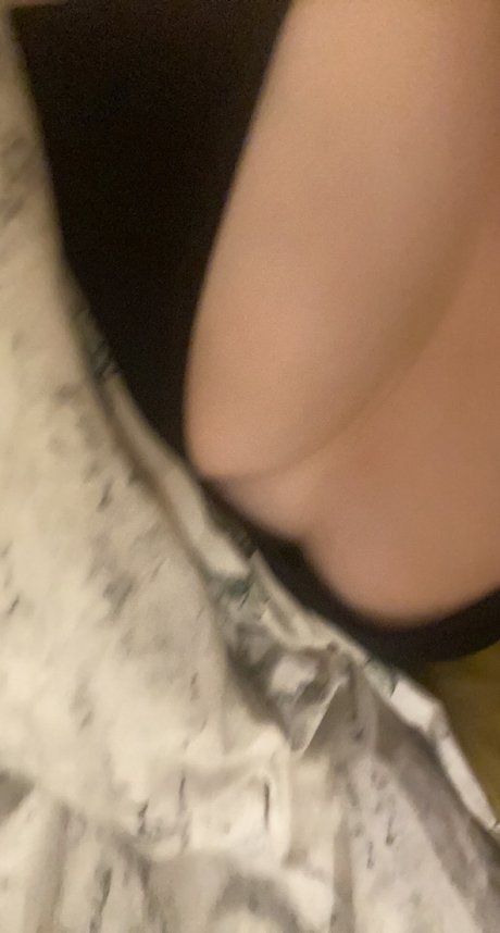 MillieMay sexy pornstar gallery