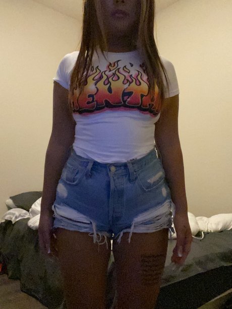 Milky Mommies hd pornstar picture