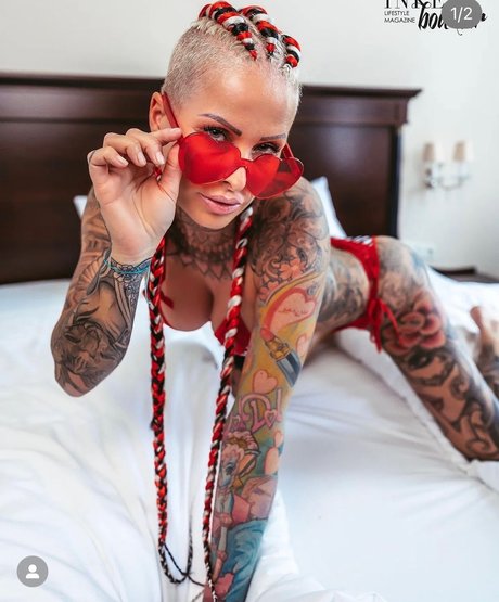 Milkieshakesfree porn actress picture