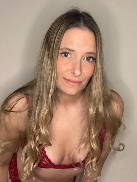 Mila Embers erotic pornstar archive