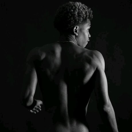 Miketrillaa pornstar nude pics