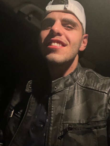 Midsavy pornstar exclusive photo