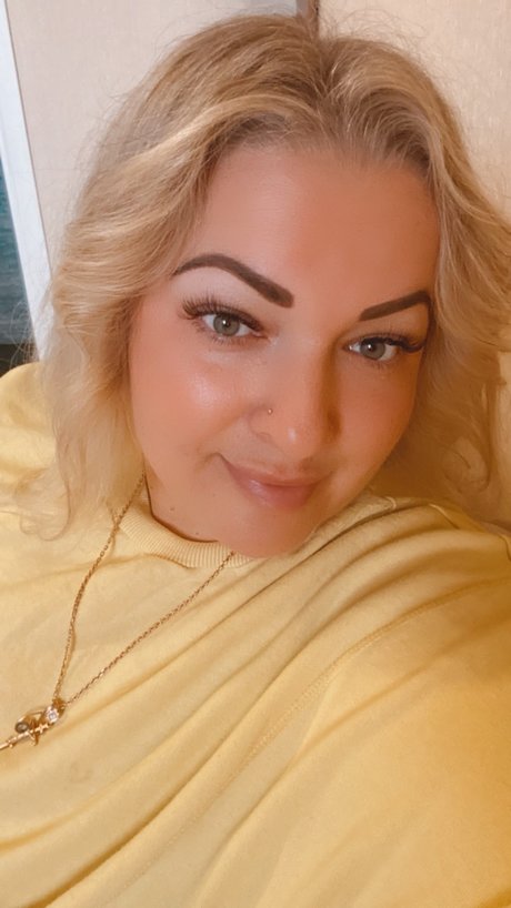 Mia Martin star erotic pictures