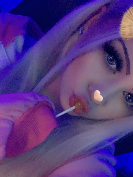 _Cara Mia_ erotic model img