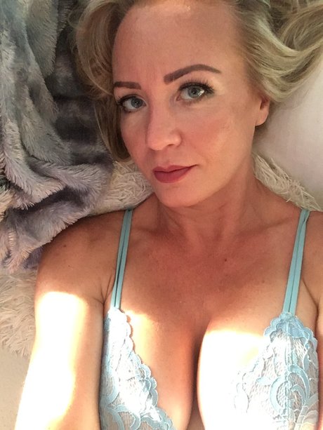 Mia Korza star adult picture