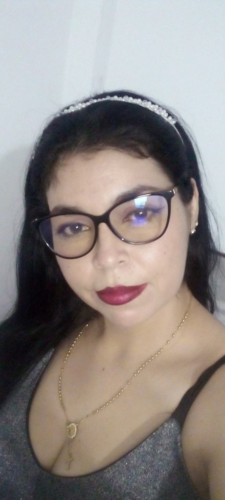 miadolar116 pornstar hot pics