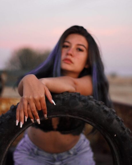 Mia Amoretti star art pics