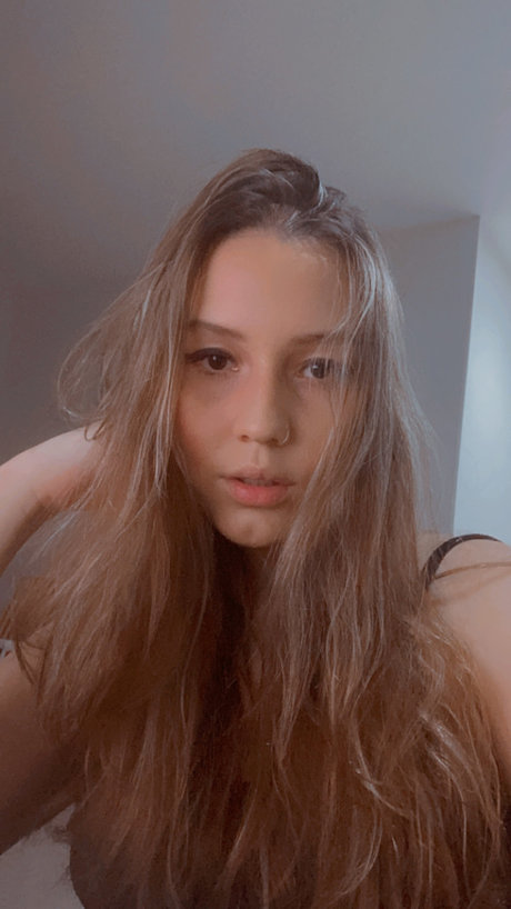 Mariana GM pretty model galleries