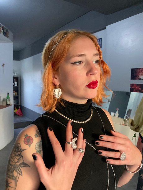 Fairy B_ pornstar nude photo