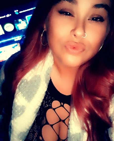 Nikkii Baby BBW_ sexy model gallery