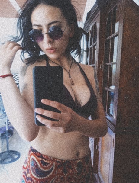 Monserrat Pi as perfect star pictures