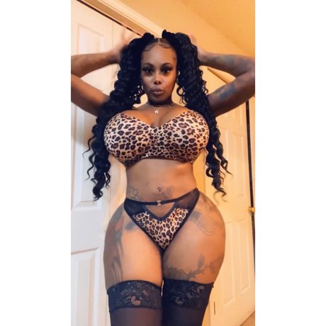 Mody Got Body art model pictures