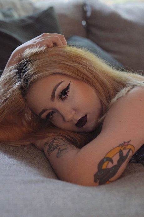 Modeko model perfect gallery