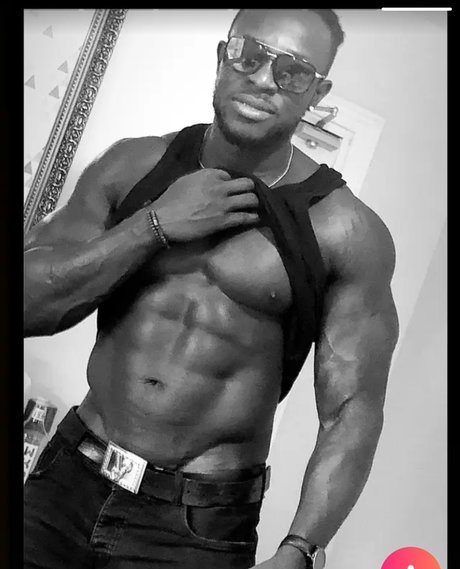 Mr ML nudes model photos