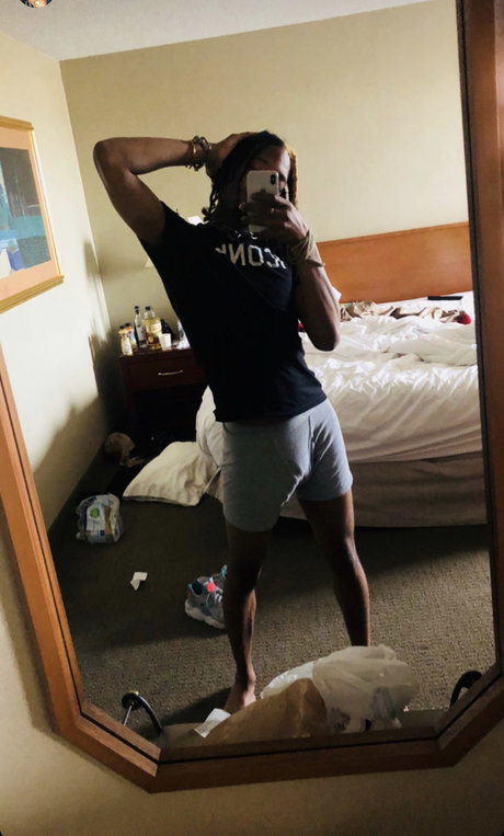 Mlemdna pretty star pic