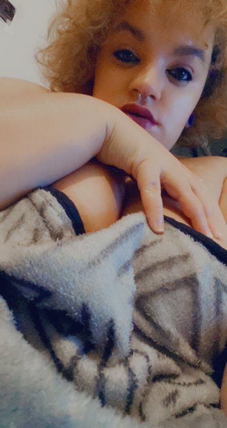 MissVixenLove porn star picture