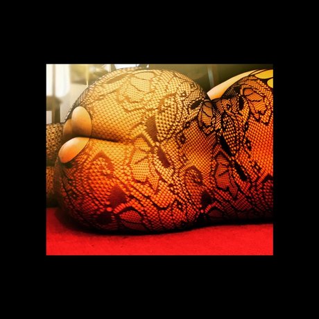 Layla Asher model beautiful images